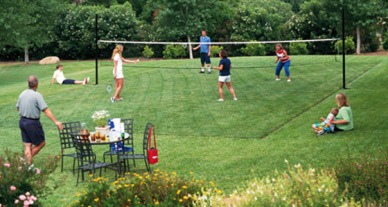 thd-backyard-game-badminton-family-sport-lawn-560x300